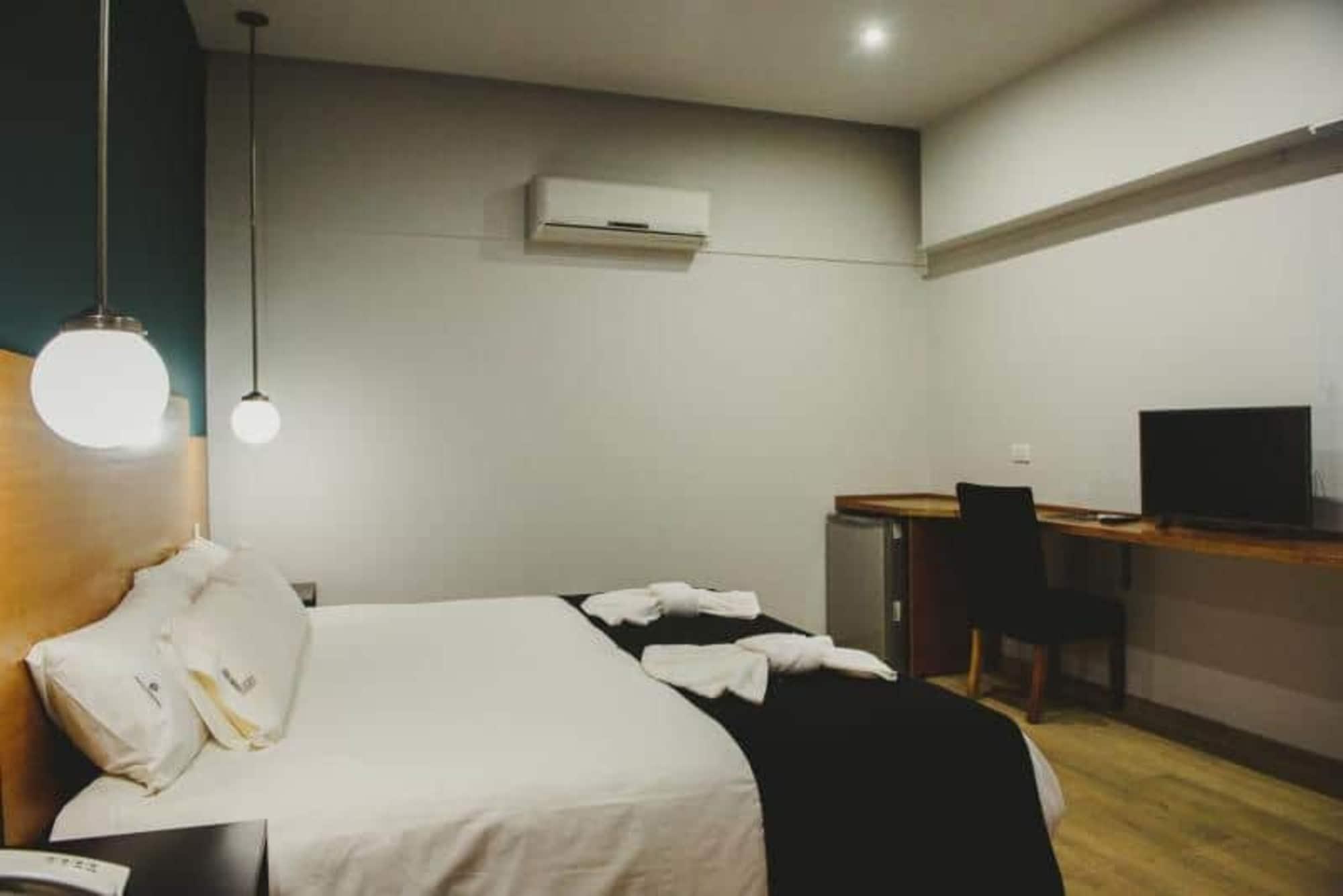 Plaza Paradiso Petit Hotel チャクラス・デ・コリア エクステリア 写真