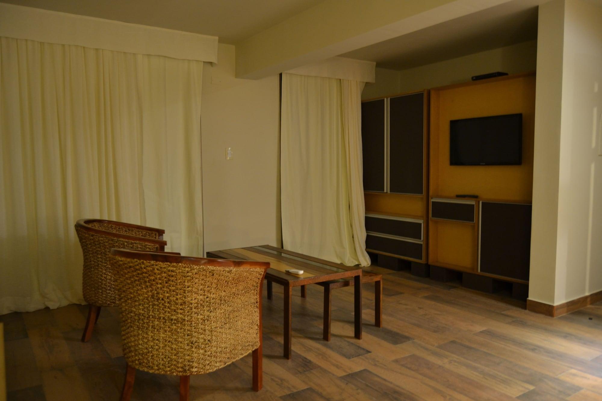 Plaza Paradiso Petit Hotel チャクラス・デ・コリア エクステリア 写真