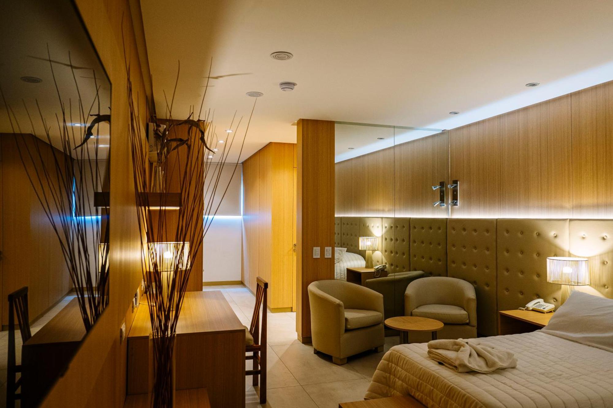 Plaza Paradiso Petit Hotel チャクラス・デ・コリア エクステリア 写真