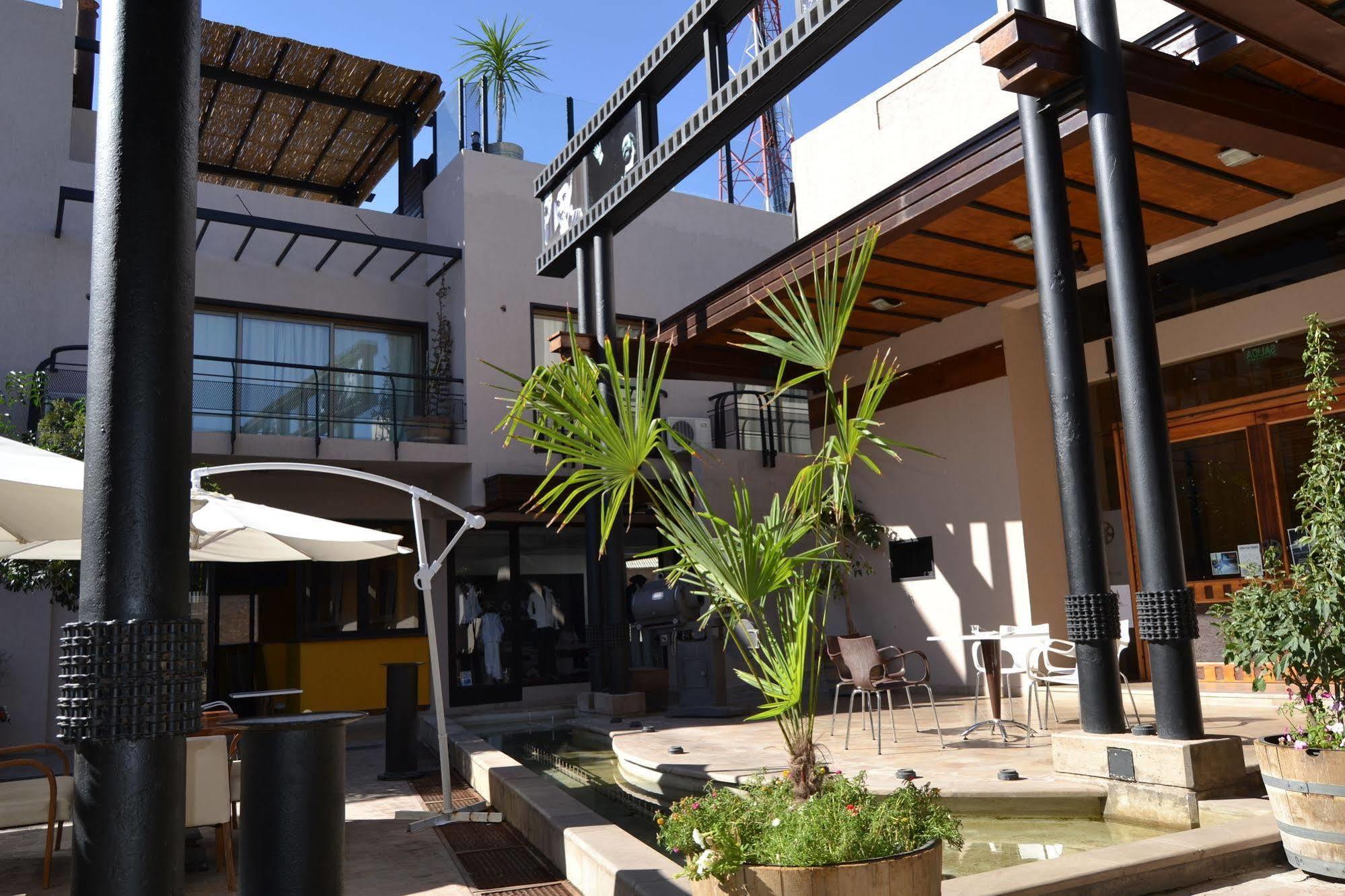 Plaza Paradiso Petit Hotel チャクラス・デ・コリア エクステリア 写真